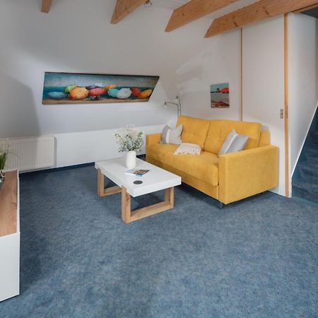 Ferienwohnung Schwalbennest 노르데메이 외부 사진