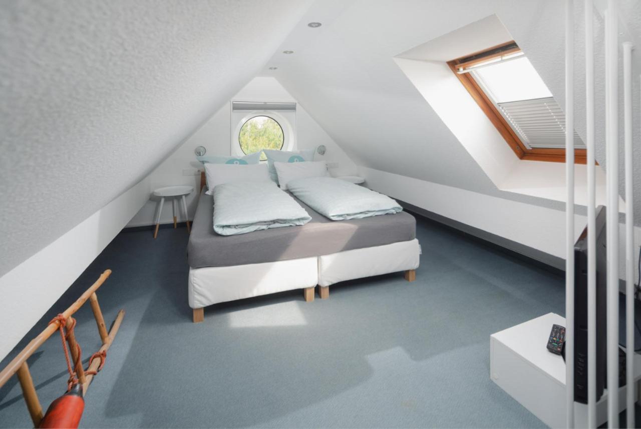 Ferienwohnung Schwalbennest 노르데메이 외부 사진